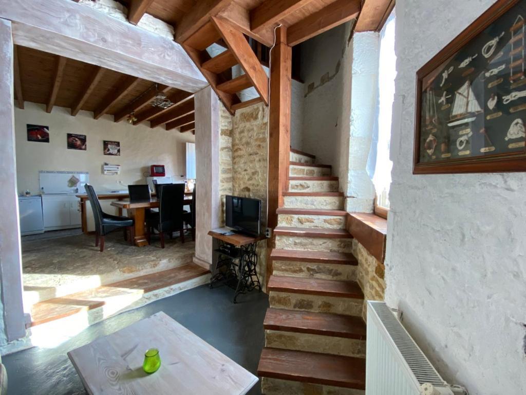 Holiday Home La Brijopa Bazoges-en-Pareds Zewnętrze zdjęcie